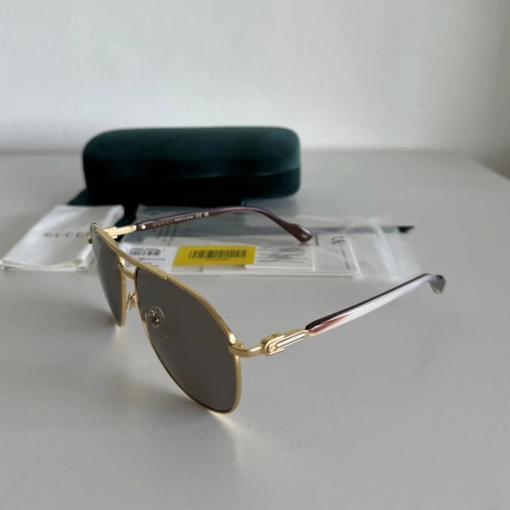 NWT Gucci GG1220S-002 Gold Aviator 59mm Sunglasses